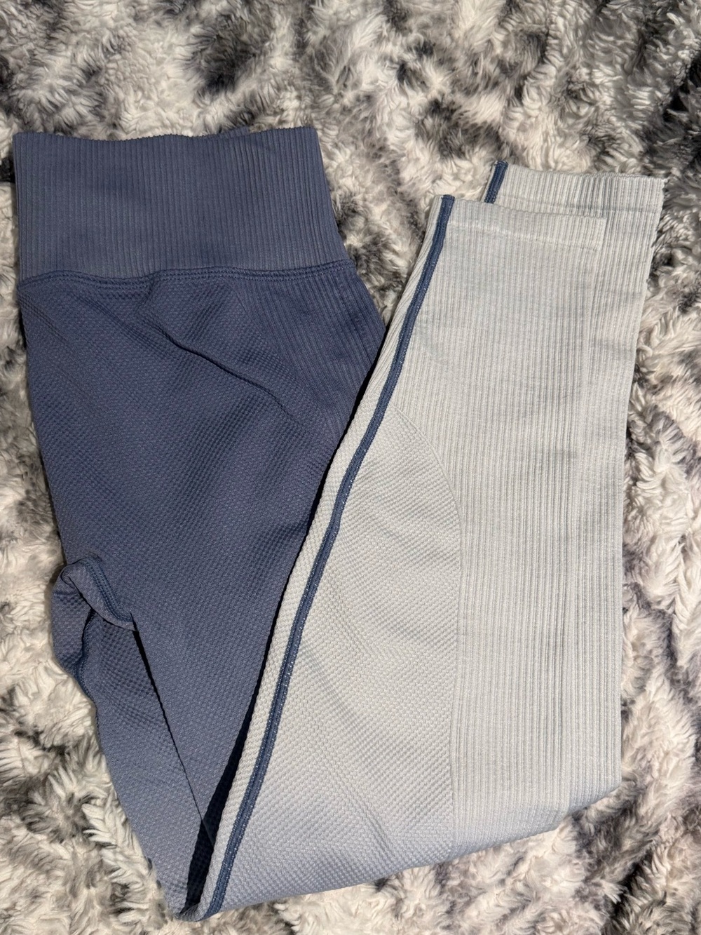 PINK Victoria's Secret Ombre Ribbed  Leggings - dark blue to light blue.